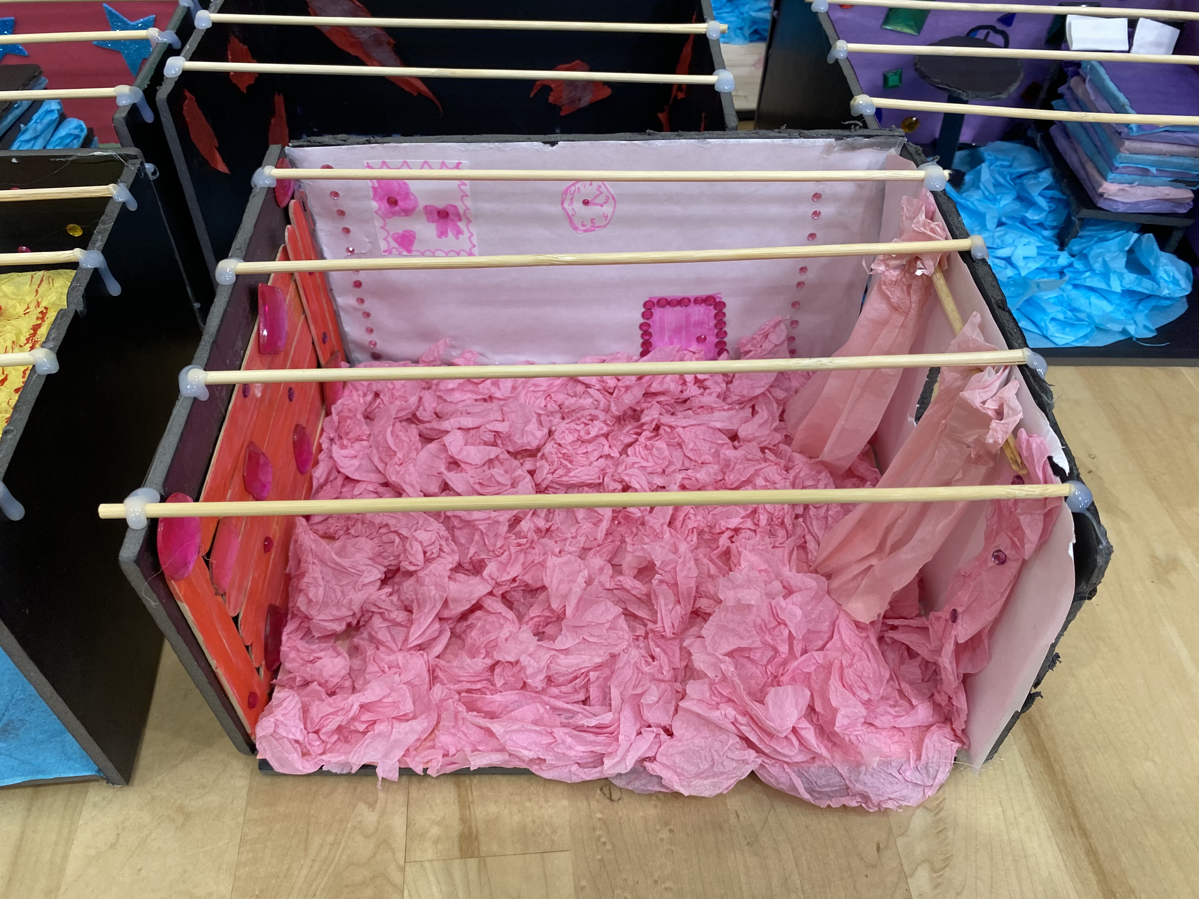 Teaching - All pink stage model with tissue paper floor and decorated walls